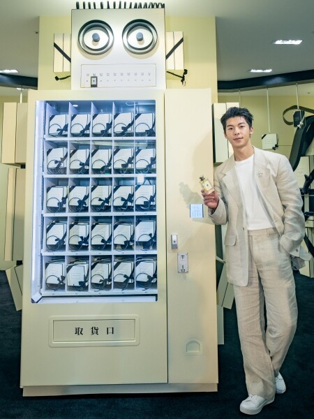 Jo Malone London以禮盒機器人JoBots角色為靈感打造禮物概念店，開幕當天特別邀請品牌好友許光漢現身。