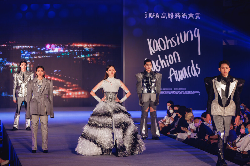 陳芊熹 (CHEN CHIENHSI)、 張碩婷 ( CHANG SHUO TING) 、 柯王加樂 (KE WANG JIA LE) 、 李圓筑 (LI YUAN JHU)